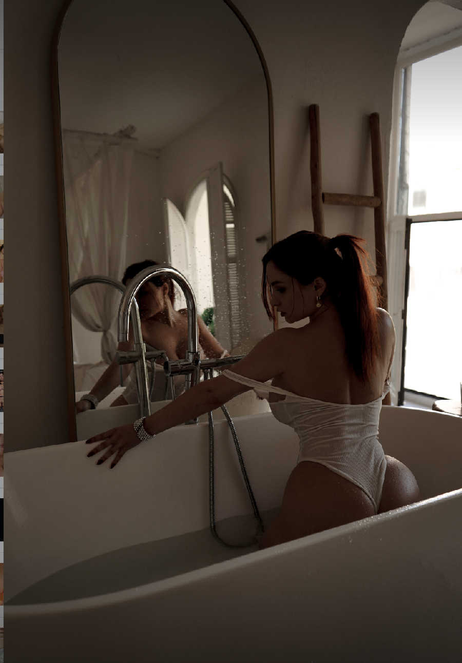 A playful frame from Miranda Faith nude — online in Shanghai