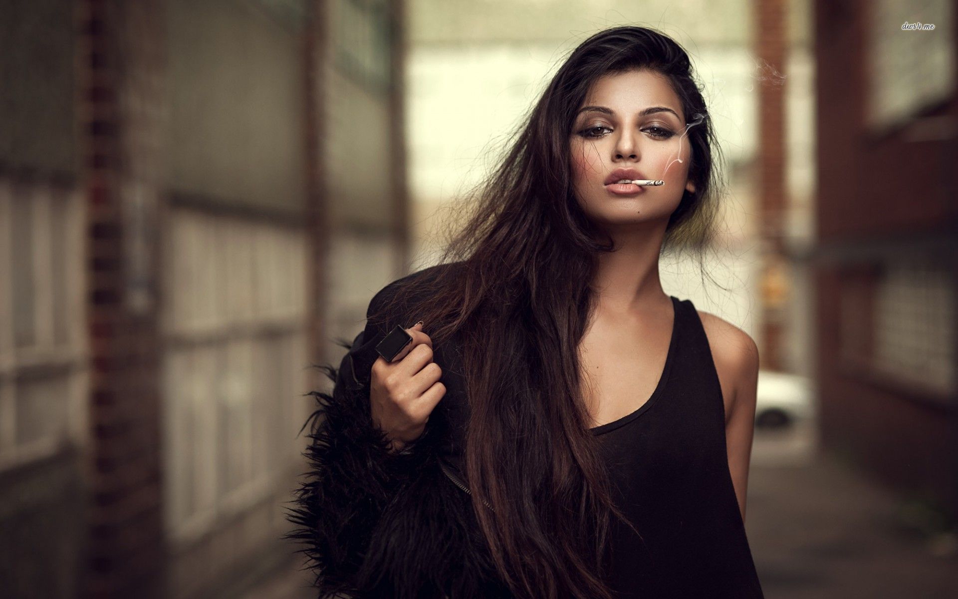 A playful frame from Sassy girls — online in Shanghai