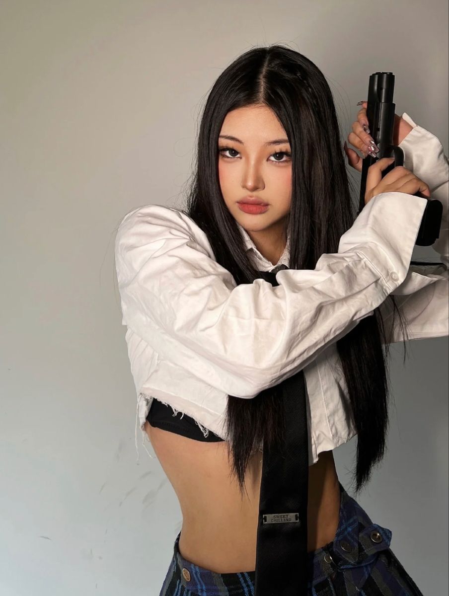 A cozy shot with Sassy girls — straight from Shanghai