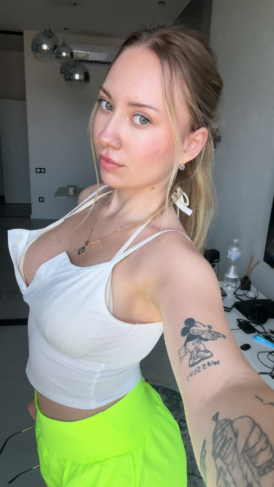 KateV in her underwear in Shanghai