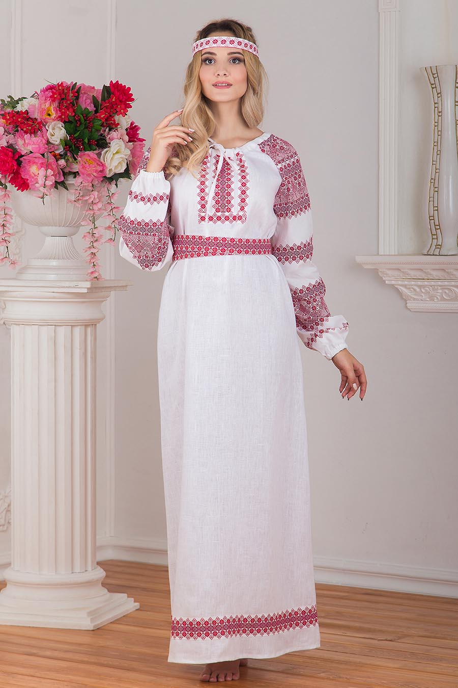 A playful frame from Women in Slavic costumes — online in Shanghai