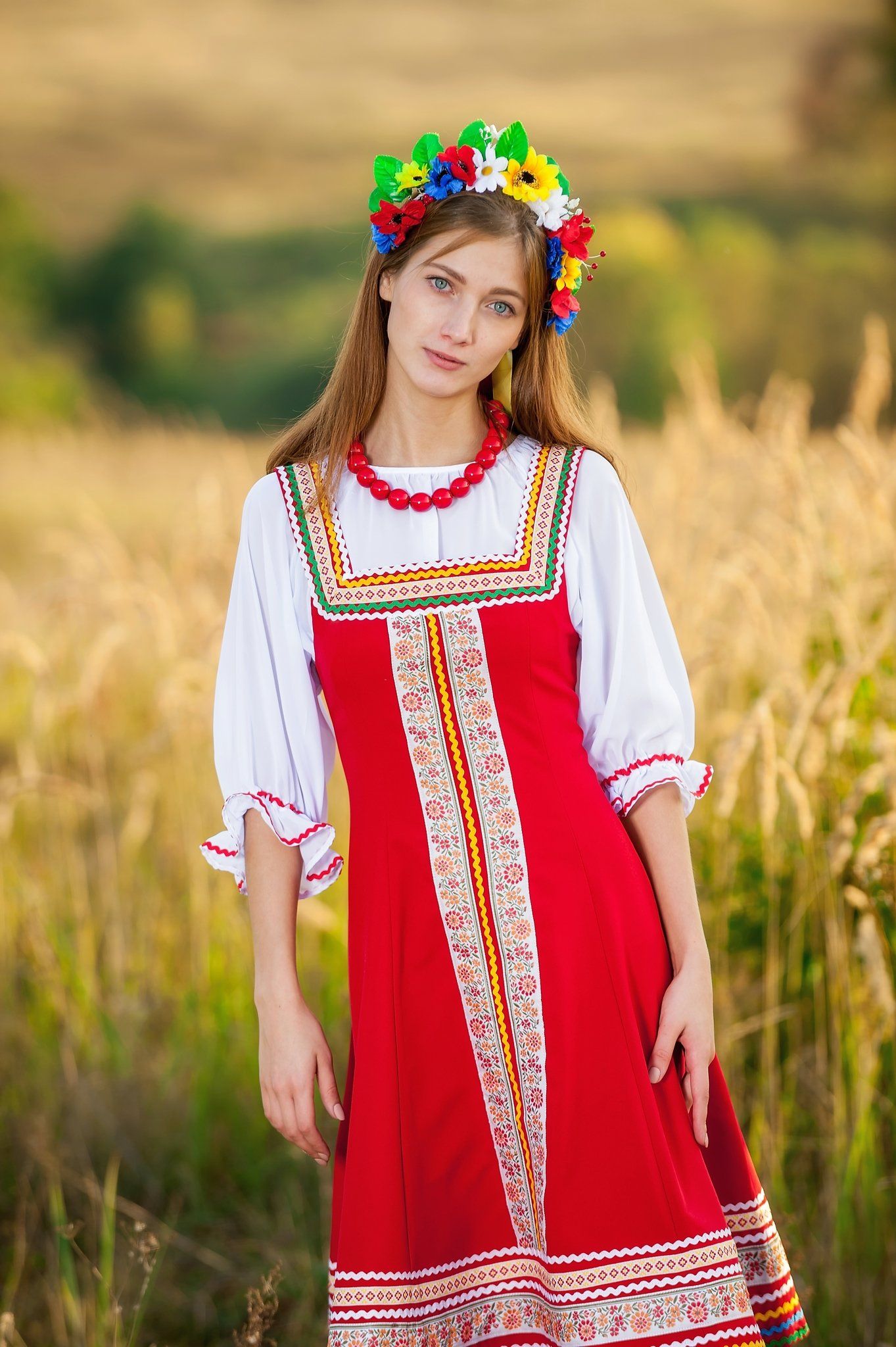 Women in Slavic costumes in Shanghai — step in, relax, and chat live