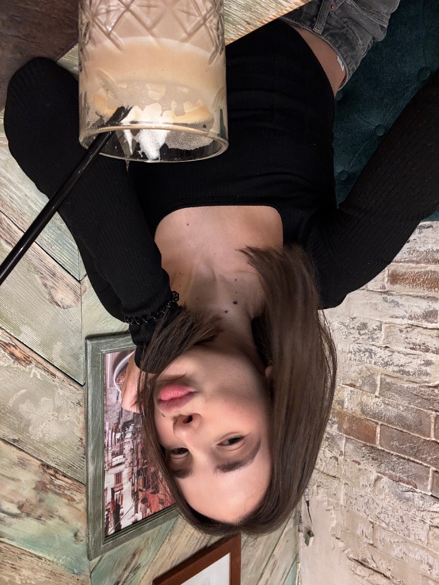 Fresh photos, fresh mood — Tina online in Shanghai